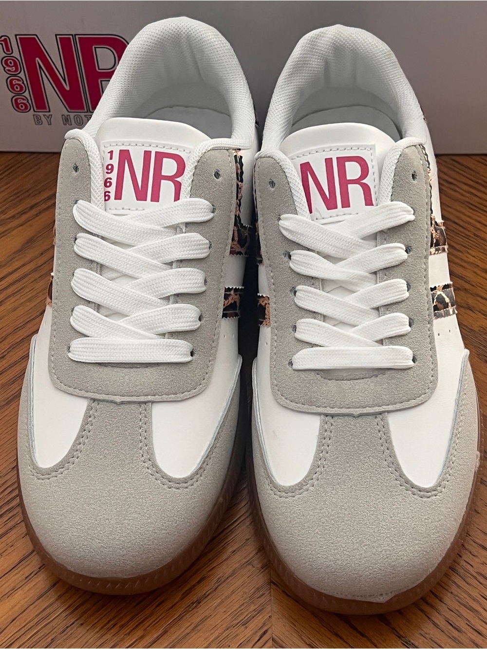 Not Rated Women’s White Leopard Accent Low-Top Sneakers - Picture 8 of 10